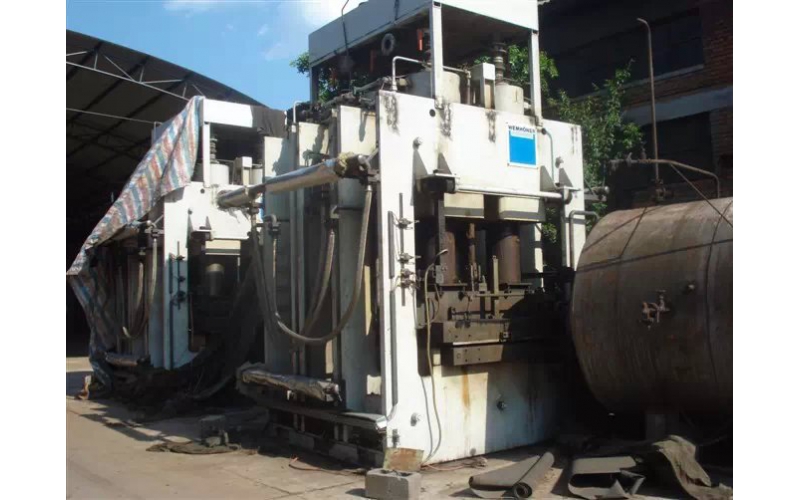 二手溫康納2000噸液壓機(jī)