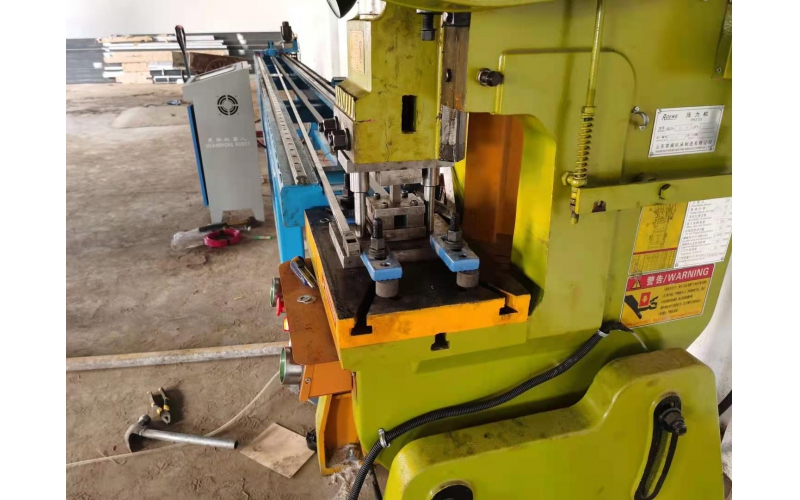 自動(dòng)沖床-管材數(shù)控沖孔機(jī)